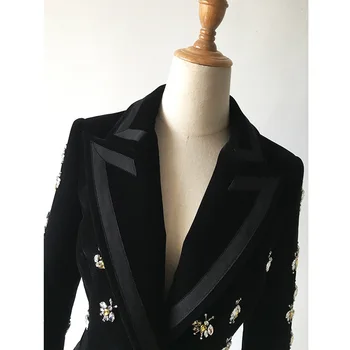 2020 Europeu e Americano estilo de temperamento suburbano de veludo preto de longa seção de sexo feminino casaco de abelha cravejado frisado shirt terno