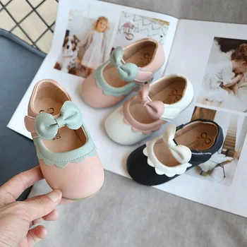 2021 Novo Bowknot Sapatos De Couro Meninas Sapatos De Bebê De 1 A 8 Anos De Idade Antiderrapante Sola Macia Primavera Meninas Único Sapatos E419