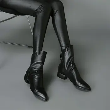 2021Booties Mulher Tornozelo Botas de Mulheres Sapatos de Inverno Botas Curtas Estilo coreano dedo Apontado Grosso Calcanhar Feminino Zip Calçados Preto