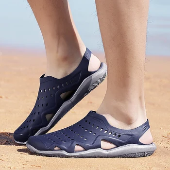 Aqua Sapatos 2019 Novo Respirável Homens Praia Sapatilha Sapatos De Praia, Pesca De Água Furos De Verão Ao Ar Livre, Sandálias Chaussures De Patinage