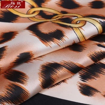 BOSI Pink Leopard impressão Quadrado de Cetim de Seda big 90*90 cm hijab Cadeia de Cachecol para as Mulheres de Lenços da Marca de Luxo da Moda Xale Elegante