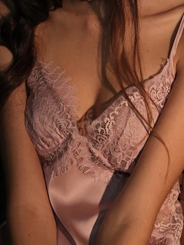Cor-de-rosa Lace Funda Sexy Pijamas Mulheres Nightdress do sexo Feminino Peito Almofada Alça da Camisola a Primavera e o Verão em Casa Serviço de Dormir Vestido