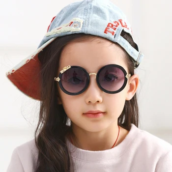 Marca Designer 2019 Crianças Óculos Redondos Crianças Meninas Bebê Bonito UV400 Espelho Kawaii Círculo de Diamante de Óculos de Sol N582