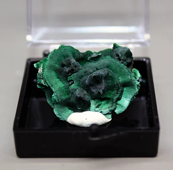 Natural bela mineral malaquita amostra de cristal, Pedras e cristais de Cura de cristal do tamanho da caixa de 3,4 cm