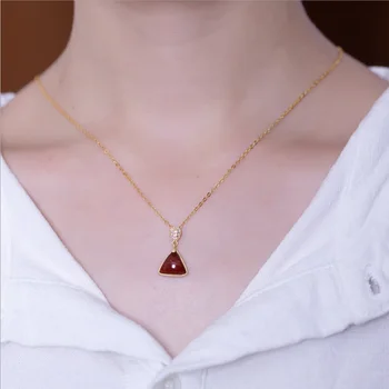 Natural do Sul de Vermelho, de calcedônia triângulo geométrico Colar Pingente estilo Chinês retro palácio minoria design mulheres de jóias