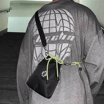 QUENTE design único saco de mensageiro marca de moda saco de ombro leve e casual telefone saco de casal bag duplo mini cordão saco de balde