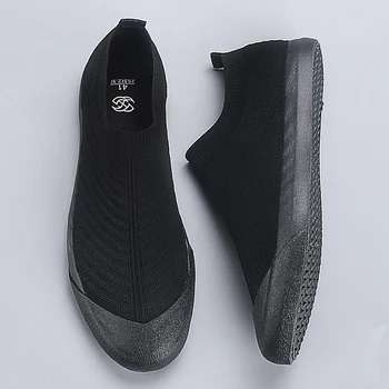 YITU Homens Vulcanizada Sapatos de Verão Designer elástica de Alta Voar tecelagem de Meia de Tênis Homens Lazer Sapatos de Sola Macia Confortáveis Apartamentos